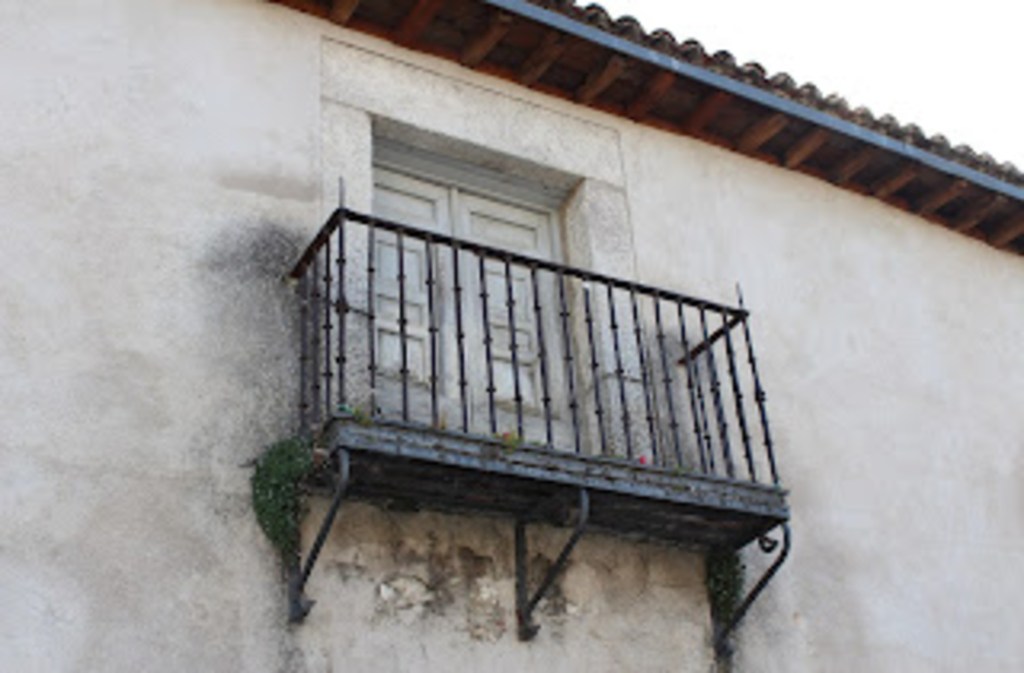 PONGAMOS ROBLEDO EN VALOR (17): El hierro en la arquitectura doméstica robledana