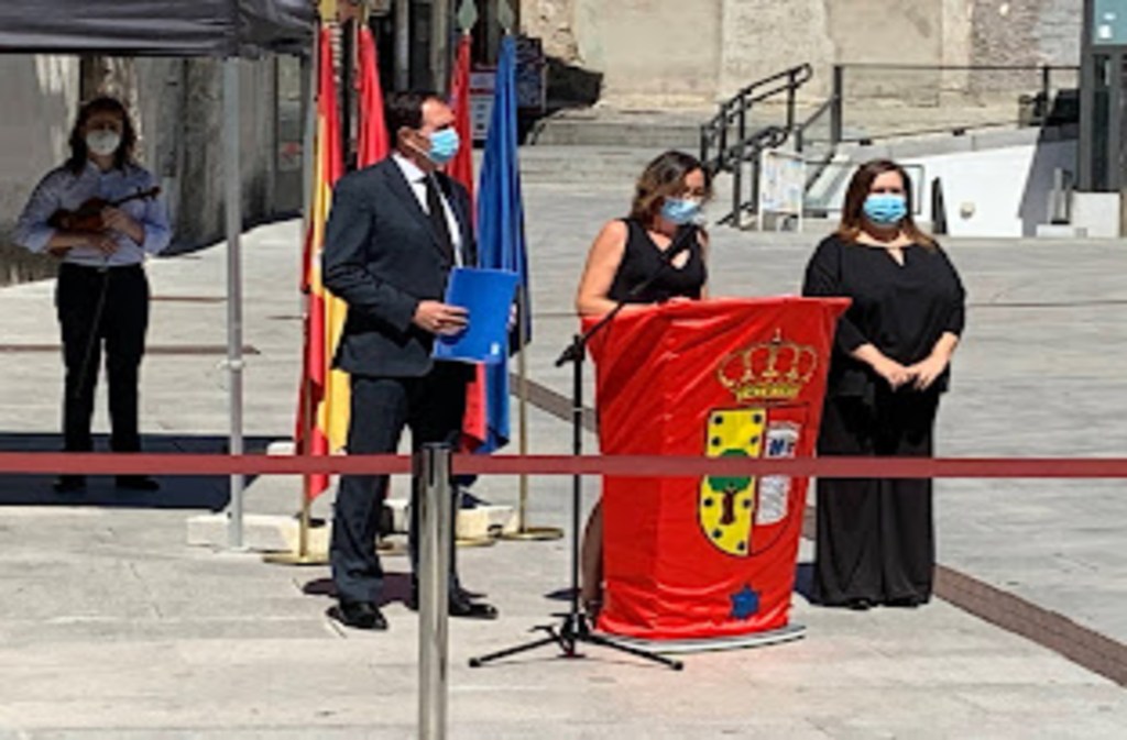 Homenaje a las víctimas del Covid-19 en Robledo de&nbsp;Chavela