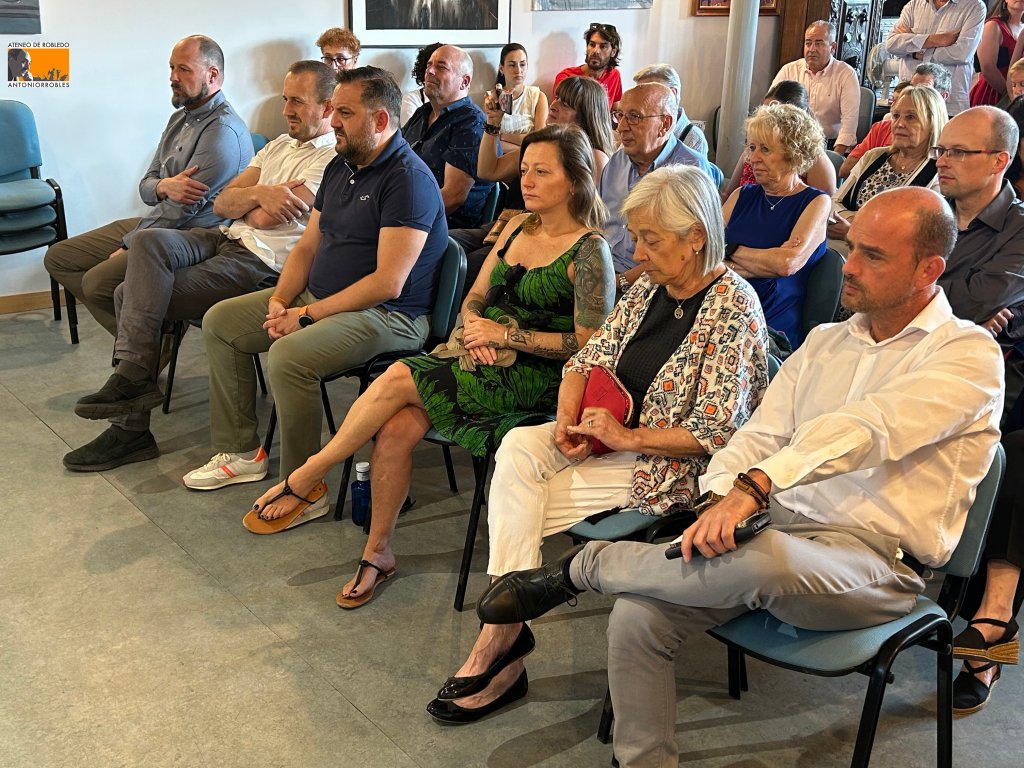 Entrega de medallas y reconocimientos en Robledo de Chavela&nbsp;(2025)